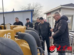 <strong>市市场监管局派出多个检</strong>