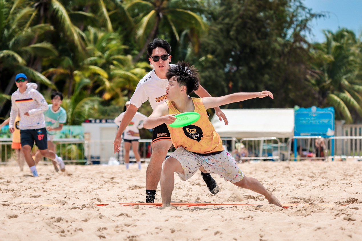 2025世界沙滩飞盘精英赛三亚启幕 国际选手齐聚共