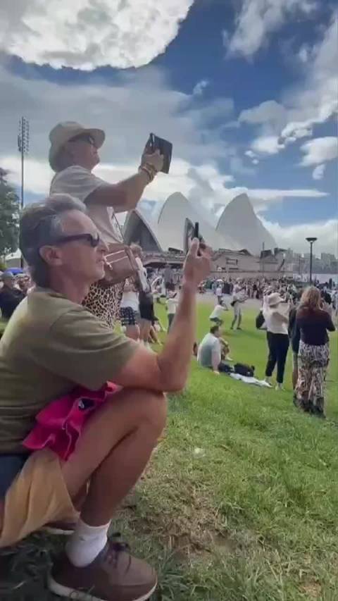 中超球市火爆引热议 球迷热情高涨助燃联赛氛围