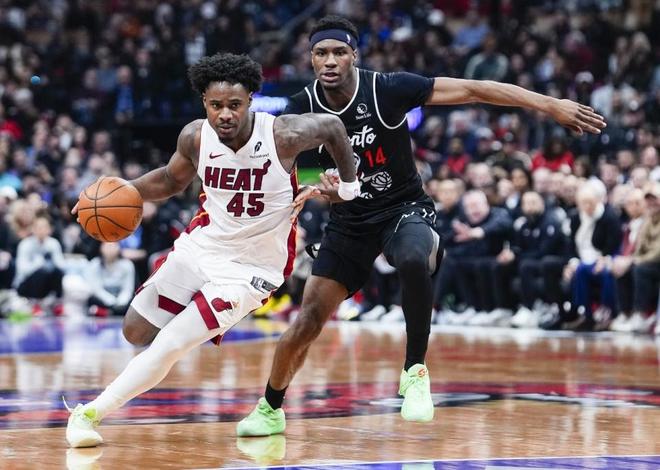 猛龙双星闪耀横扫热火，英格拉姆创队史得分纪